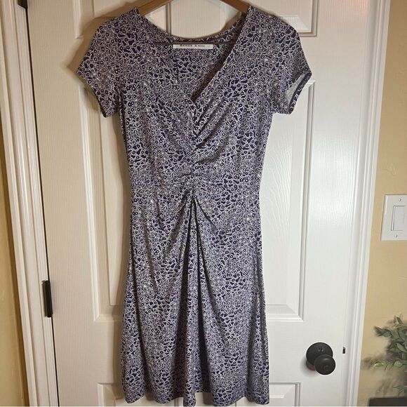 Athleta Spring/Summer Dress, Size XS.  In Good‎ Used Condition. Very Cute! - Picture 2 of 5
